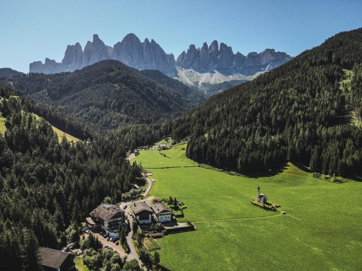 Hotel Ranuimuellerhof Funes  Exteriör bild